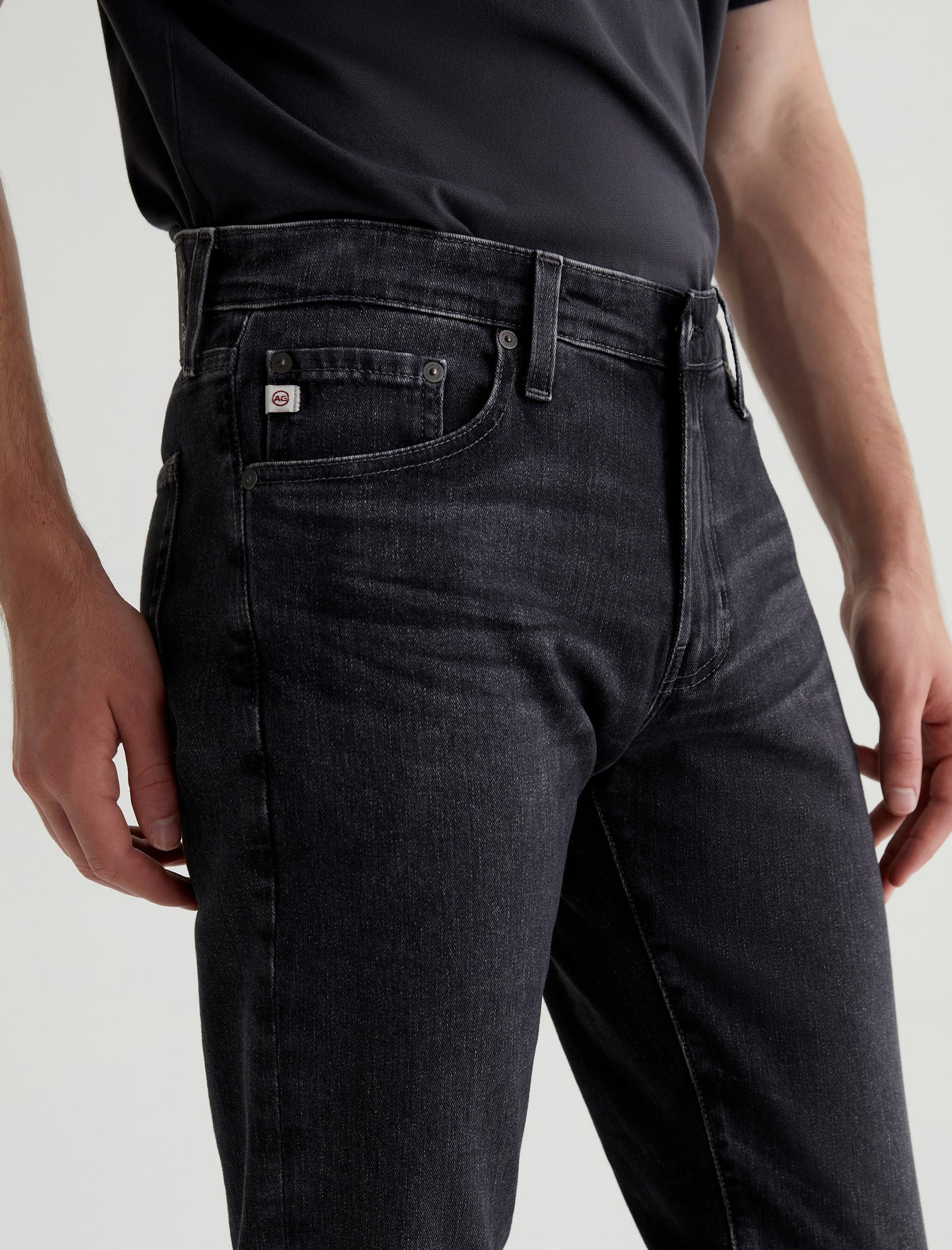 Tellis Vapor Wash|AG-ed Modern Slim Denim